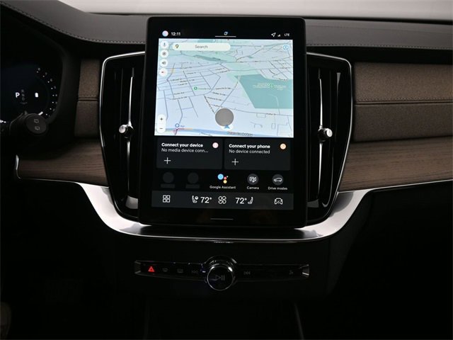 New 2026 Volvo XC90 B6 Plus w/ Protection Package Premier image 13