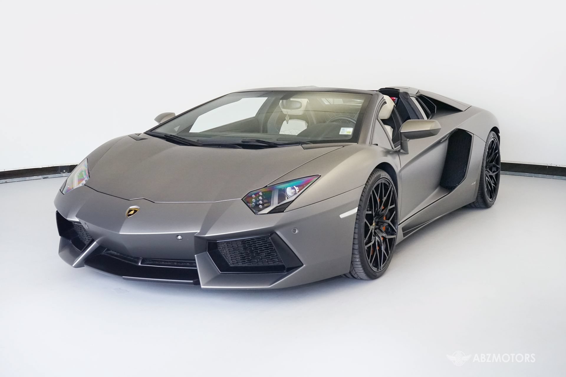 Used 2015 Lamborghini Aventador LP 700-4 AWD/4WD image 2