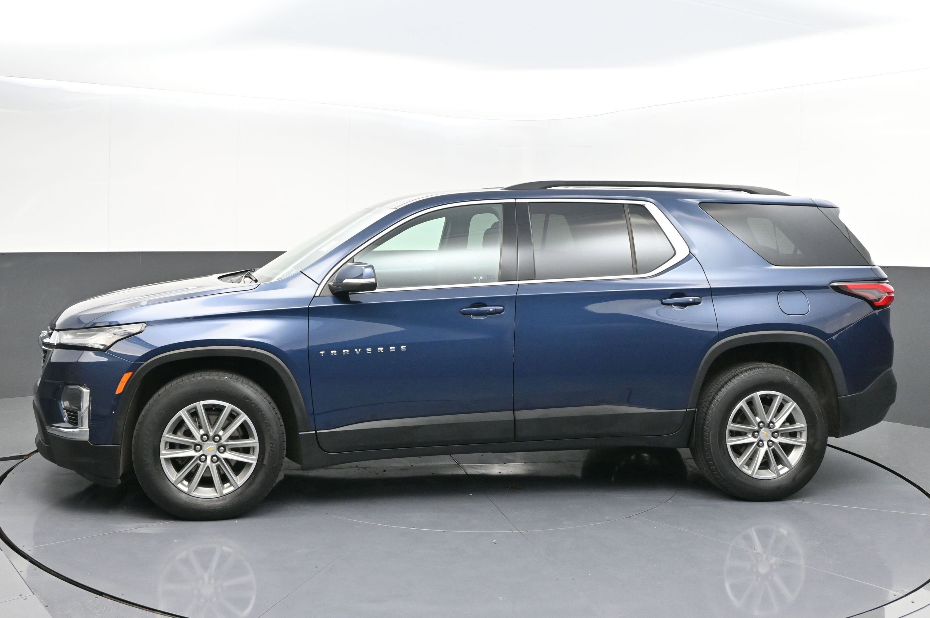 Used 2023 Chevrolet Traverse LT image 4