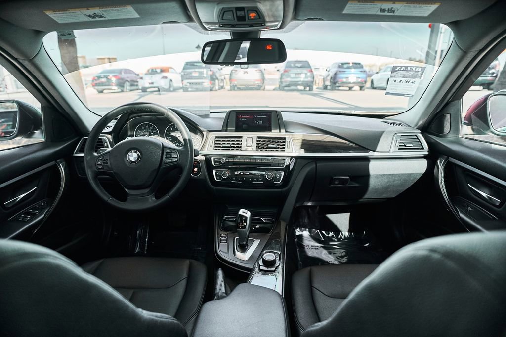 Used 2018 BMW 320i Sedan image 27