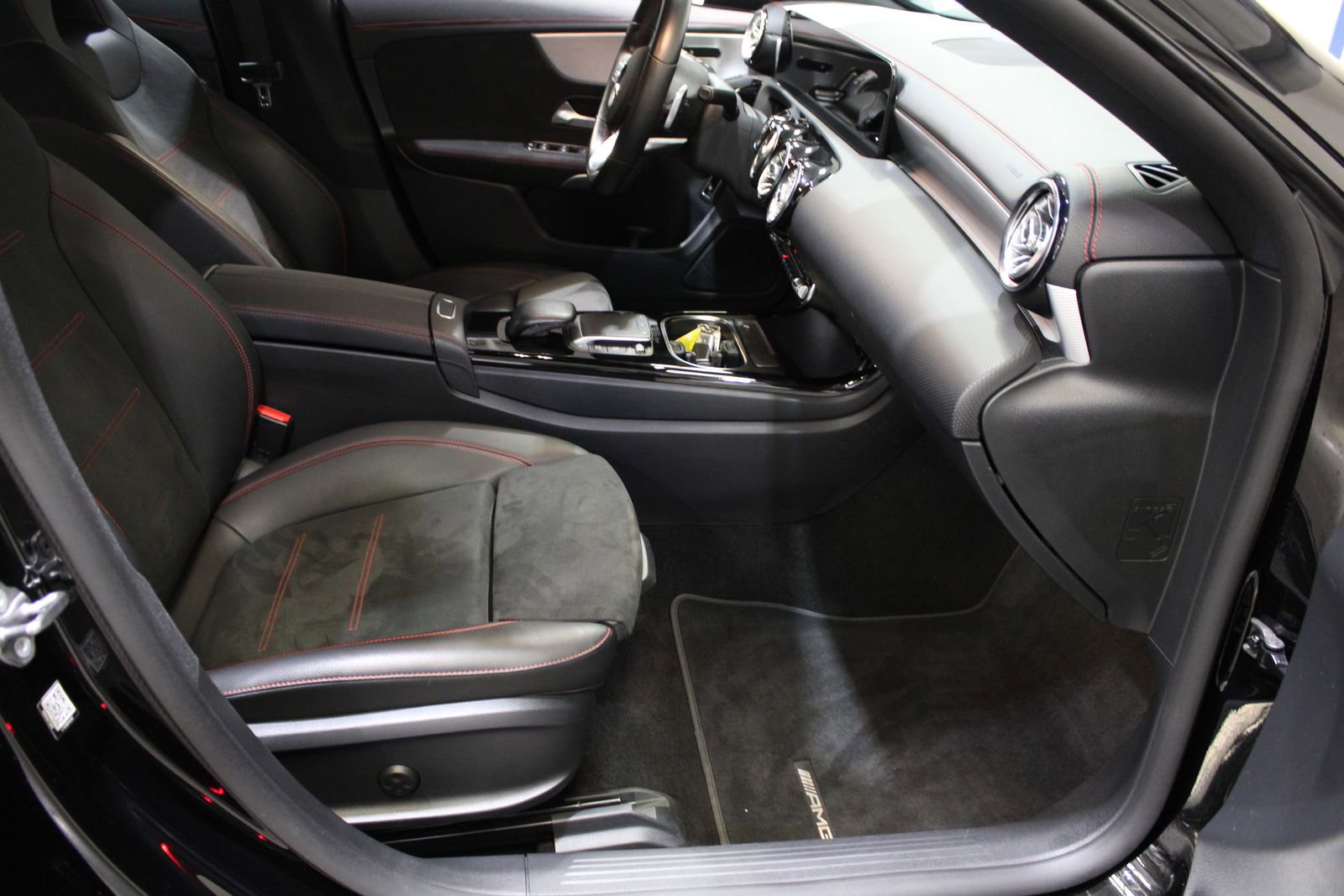 Used 2021 Mercedes-Benz CLA 250 image 18