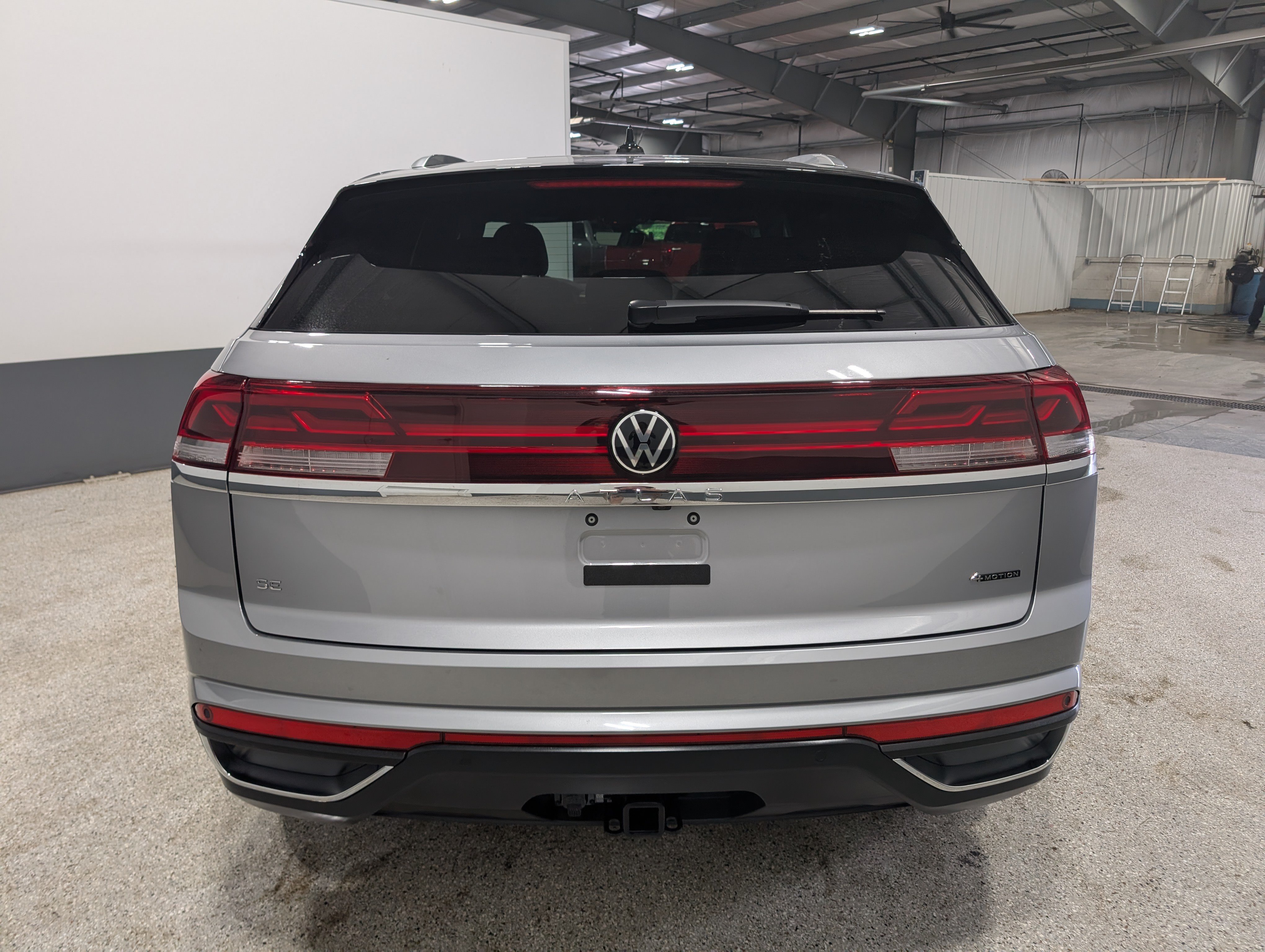 Used 2026 Volkswagen Atlas Cross Sport SE AWD/4WD image 4