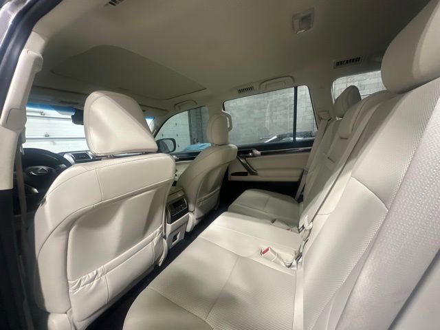 Used 2020 Lexus GX 460 Premium w/ Premium Package AWD/4WD image 15