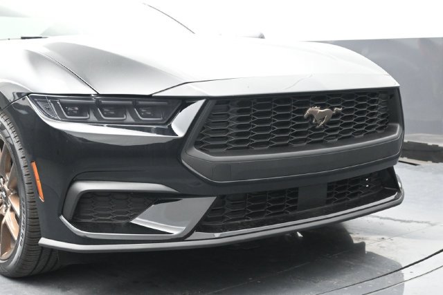 Used 2026 Ford Mustang Premium RWD image 30