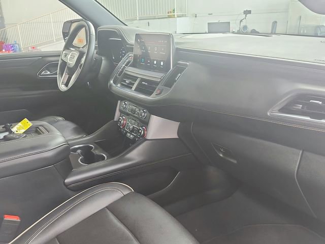 Used 2024 GMC Yukon SLT RWD image 40