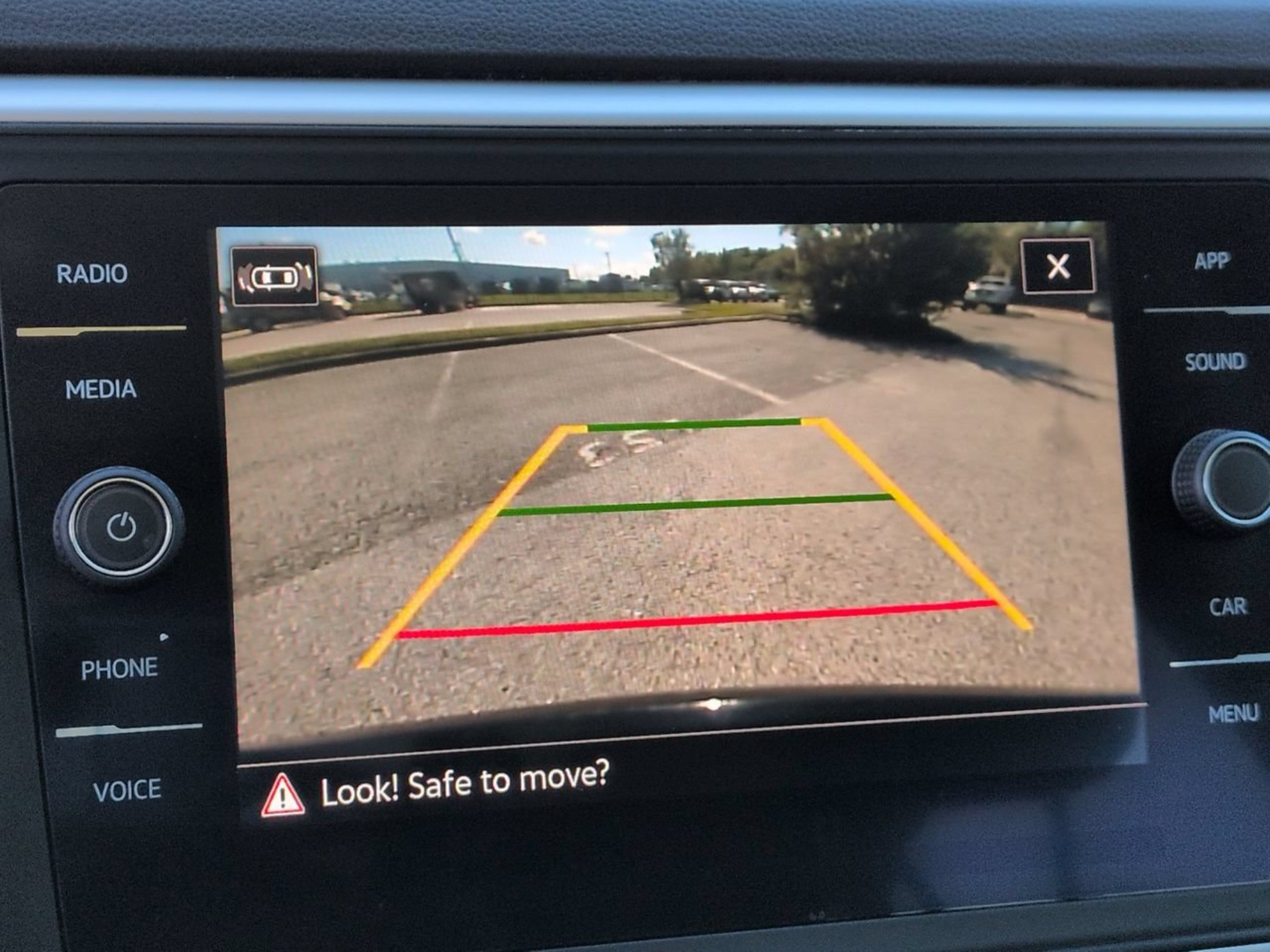 Used 2021 Volkswagen Atlas SE FWD image 28