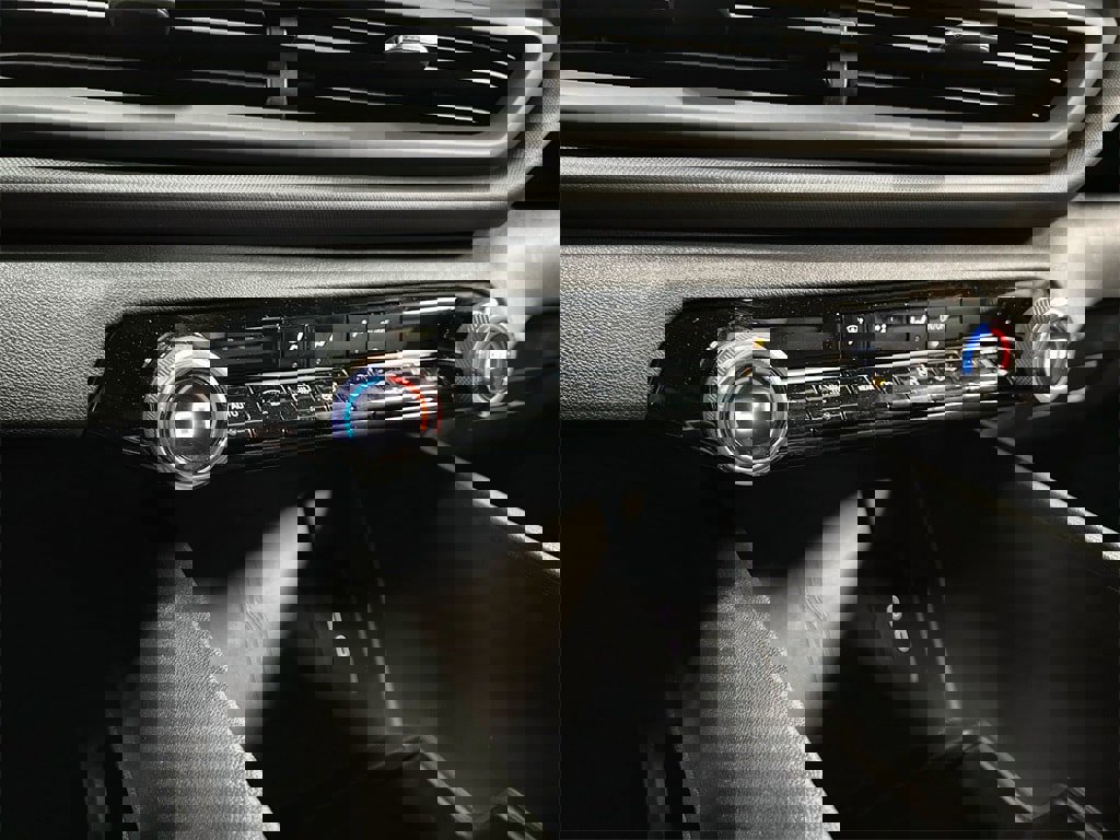 Used 2025 Chevrolet Silverado EV W/T image 32