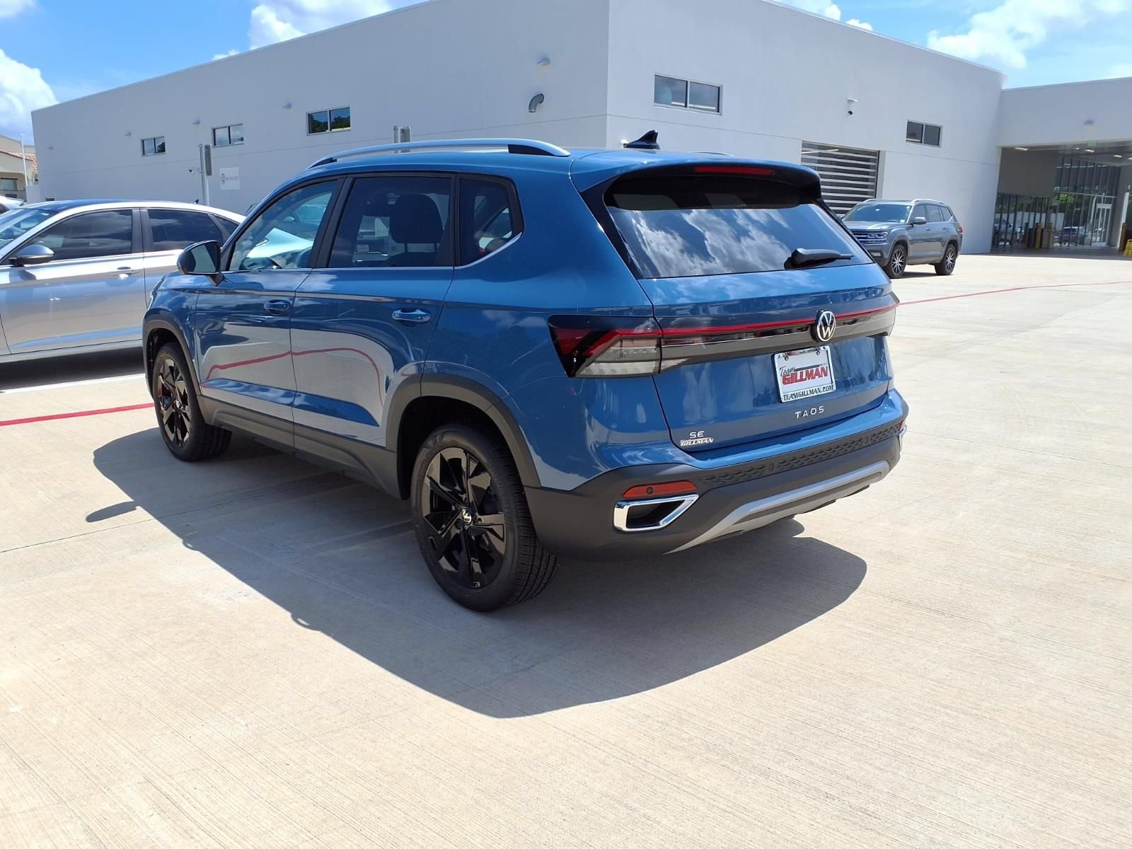 New 2026 Volkswagen Taos SE FWD image 8