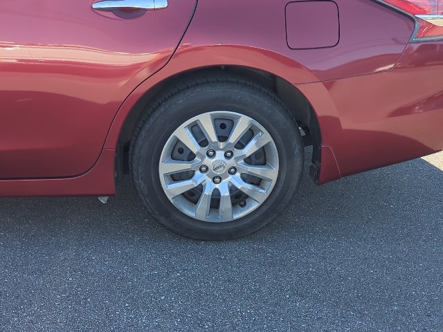 Used 2014 Nissan Altima 2.5 S w/ Display Audio Package FWD image 29