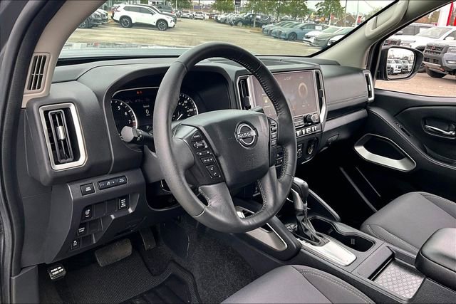 Certified 2025 Nissan Frontier SV w/ SV Convenience Package image 14