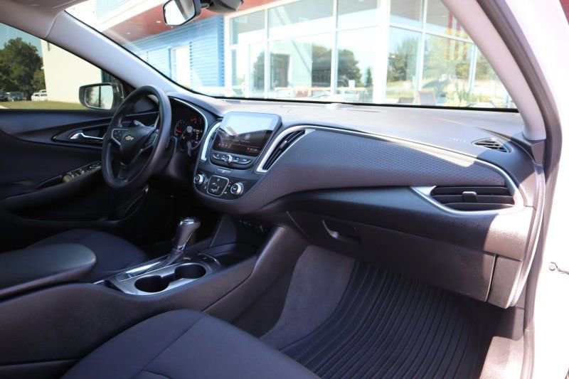 Used 2019 Chevrolet Malibu LS w/ LPO, Convenience Package 2 image 21