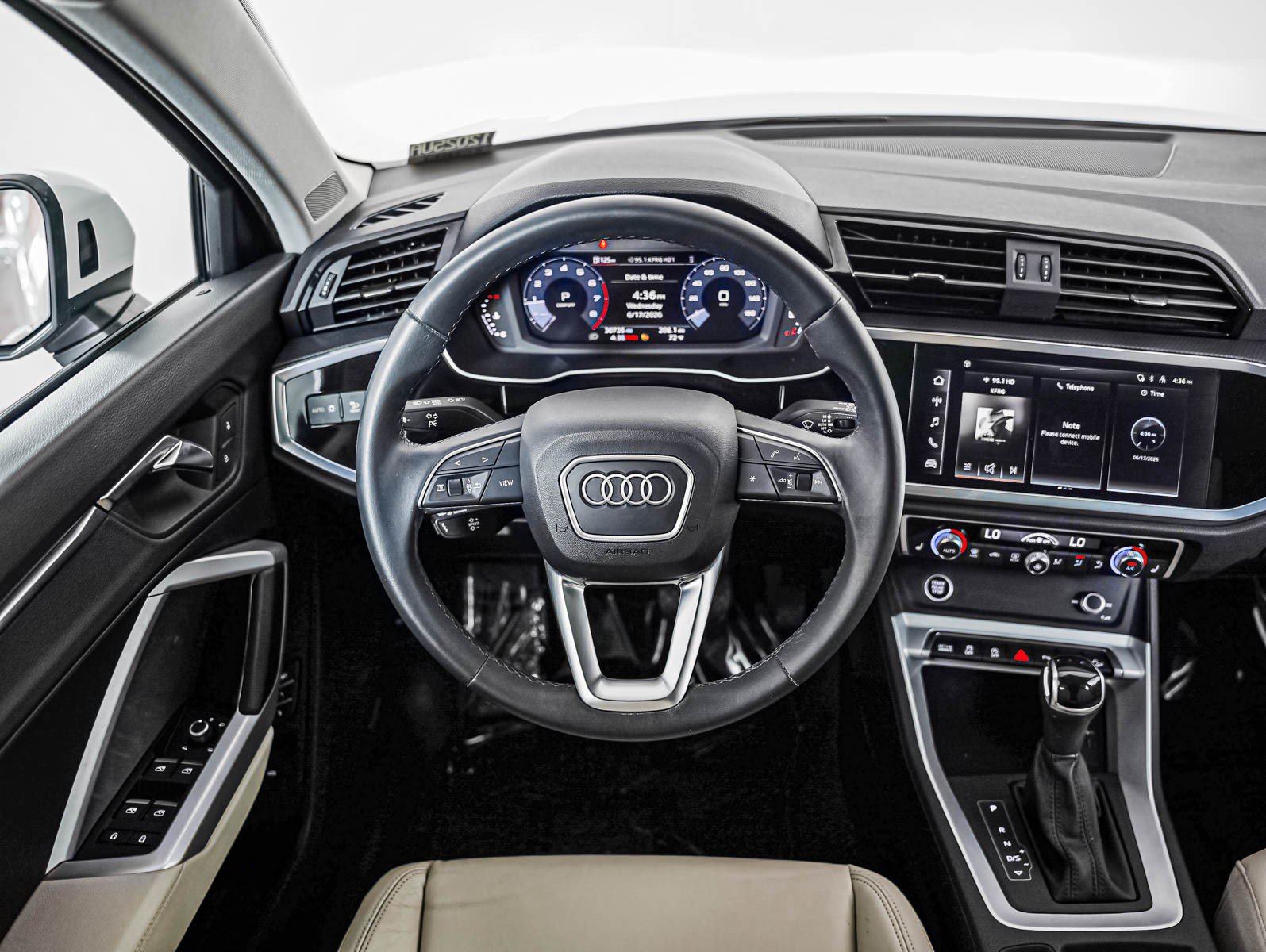 Certified 2023 Audi Q3 2.0T Premium w/ Convenience Package AWD/4WD image 11