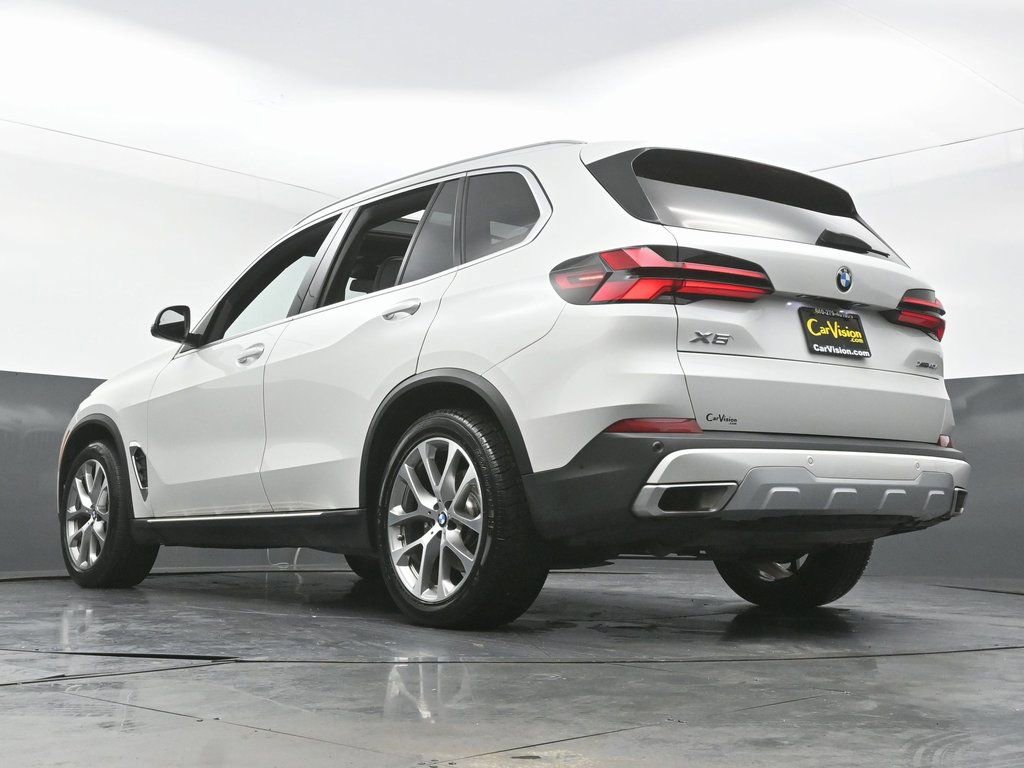 Used 2024 BMW X5 xDrive40i AWD/4WD image 54