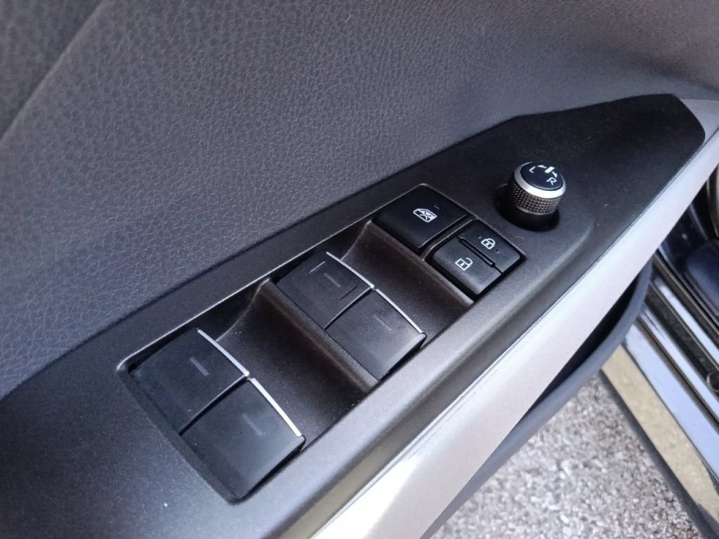 Used 2023 Toyota Camry XLE w/ Navigation Package FWD image 12