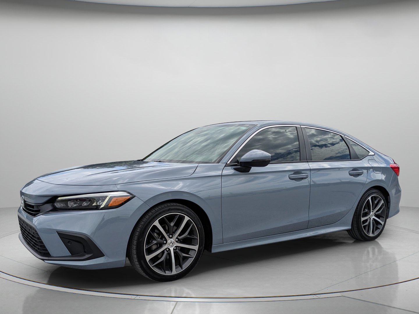 Used 2024 Honda Civic Touring image 2