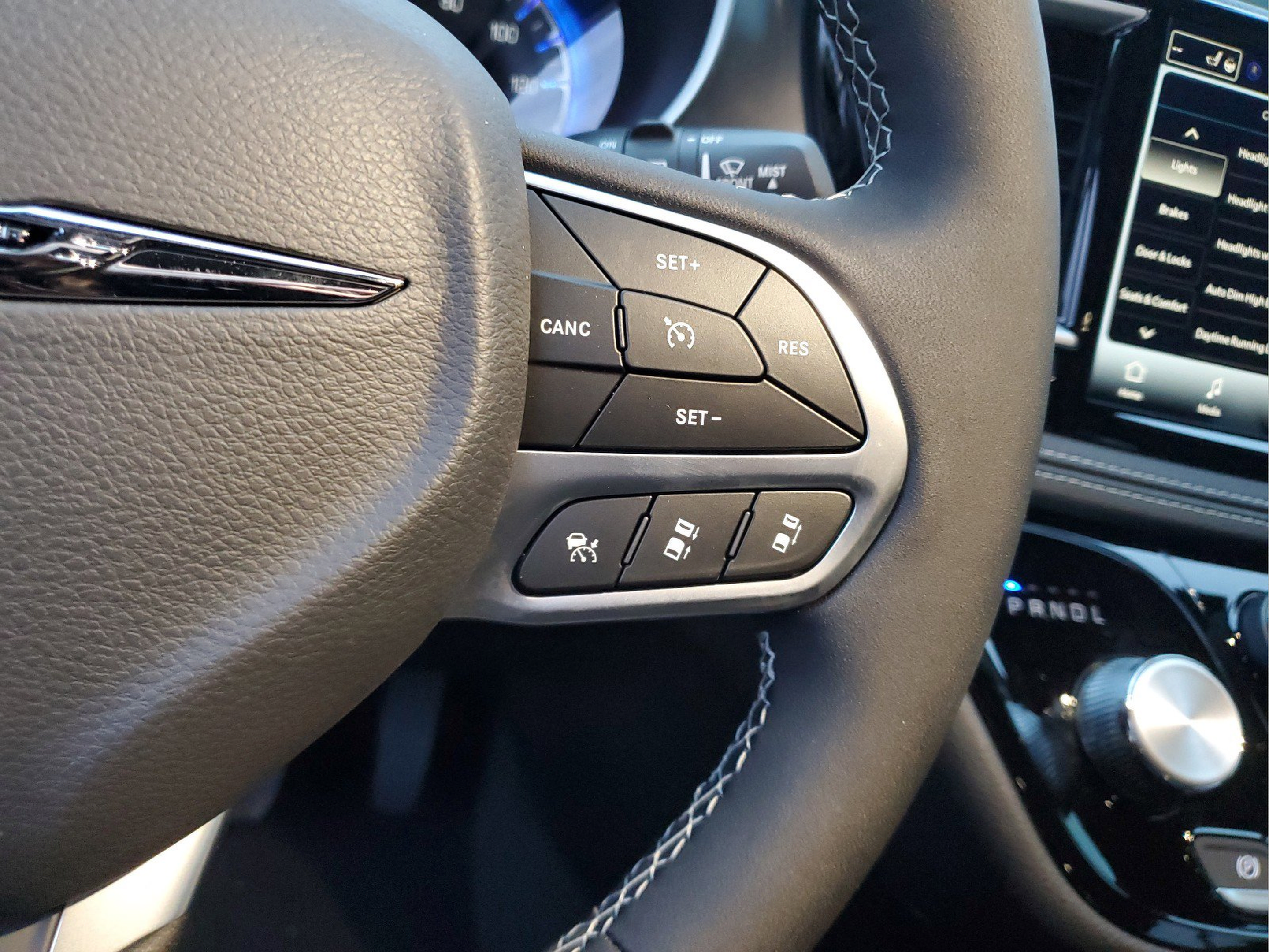 New 2026 Chrysler Pacifica Select FWD image 24