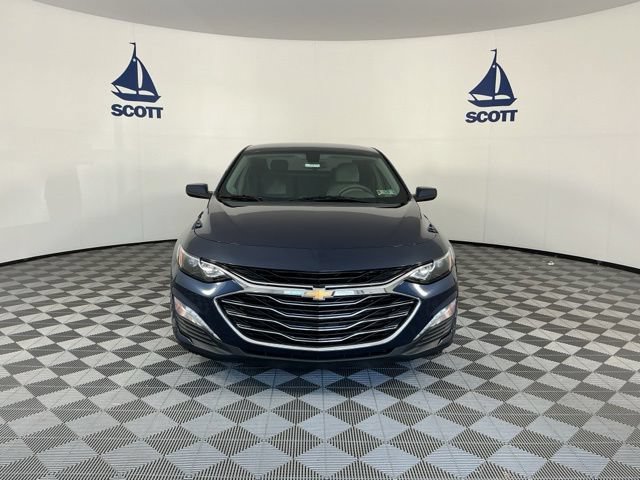 Used 2020 Chevrolet Malibu LT FWD image 2