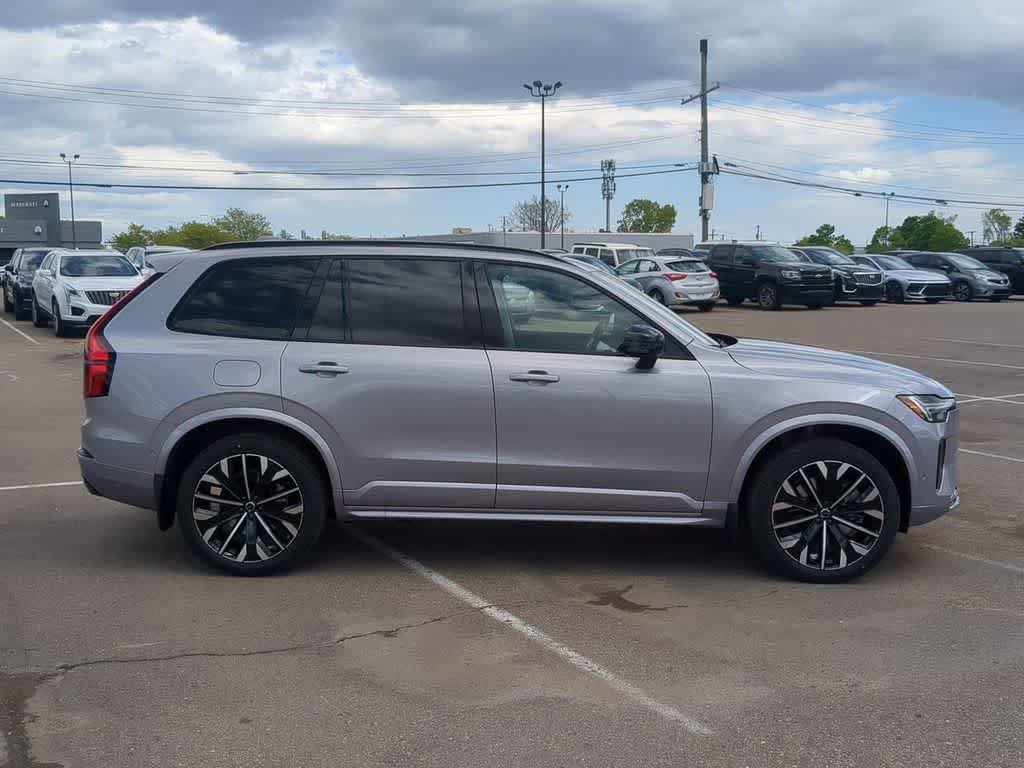 New 2026 Volvo XC90 T8 Ultra w/ Protection Package Premier AWD/4WD image 7