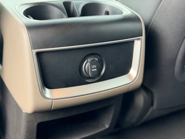 Used 2025 Kia Carnival image 24