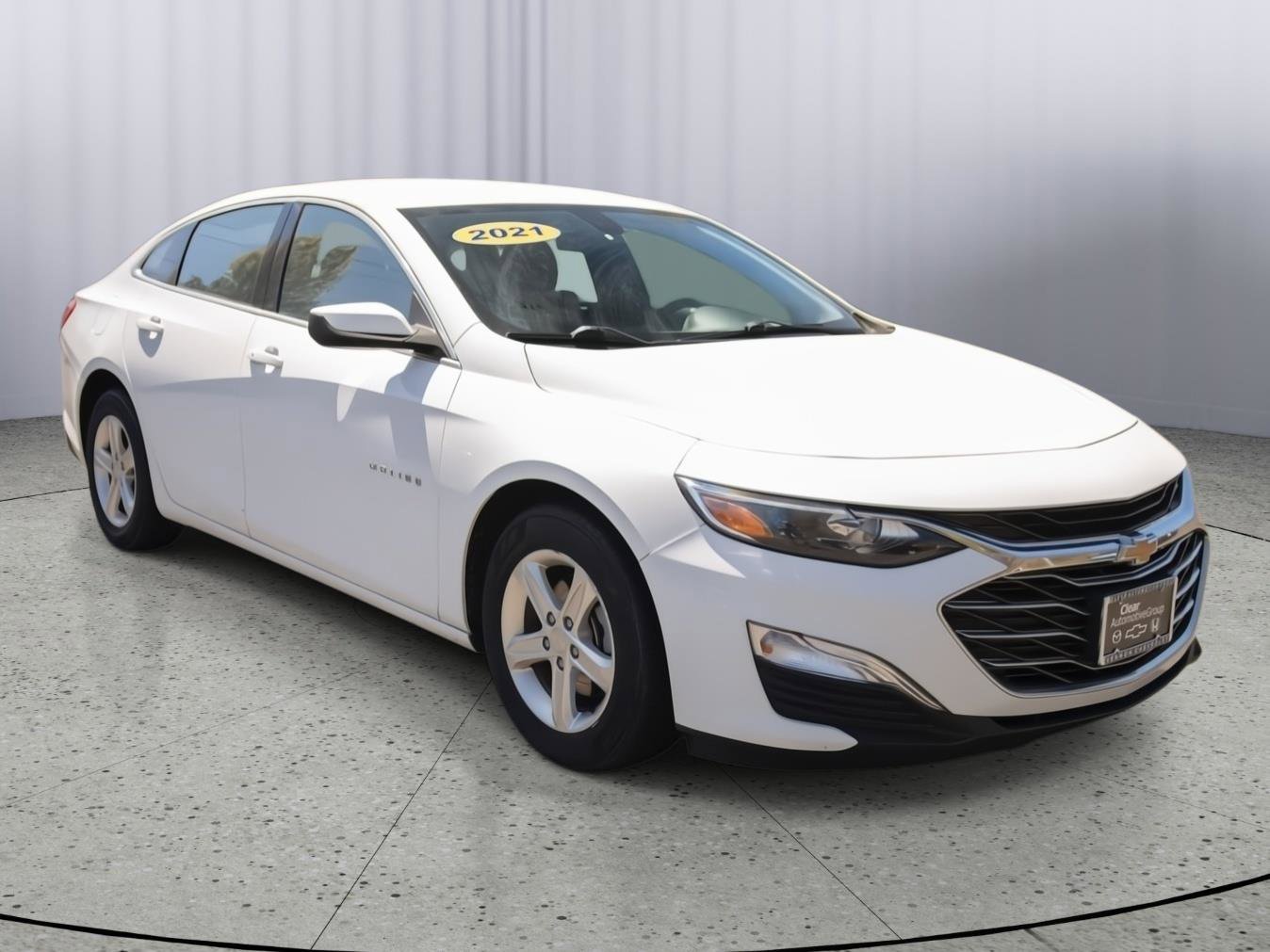 Used 2021 Chevrolet Malibu LS FWD image 1