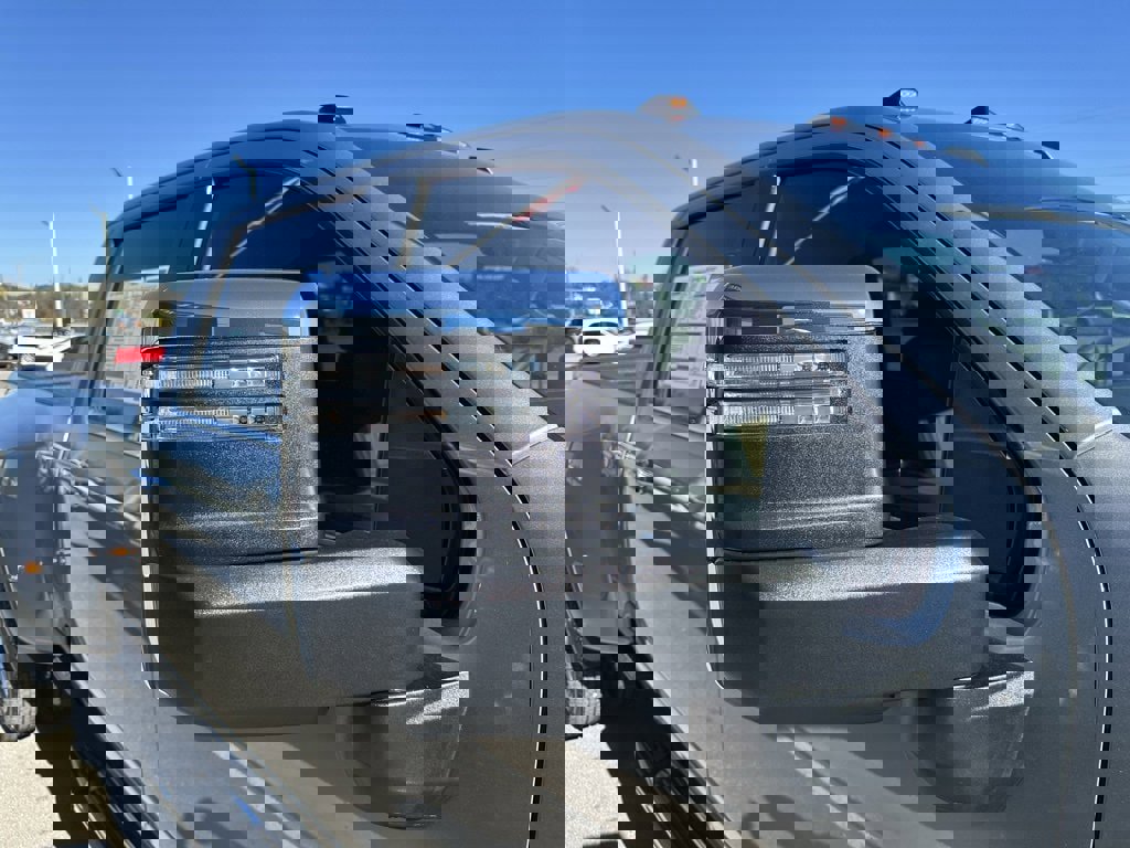 New 2026 Chevrolet Silverado 3500 High Country w/ Technology Package image 14