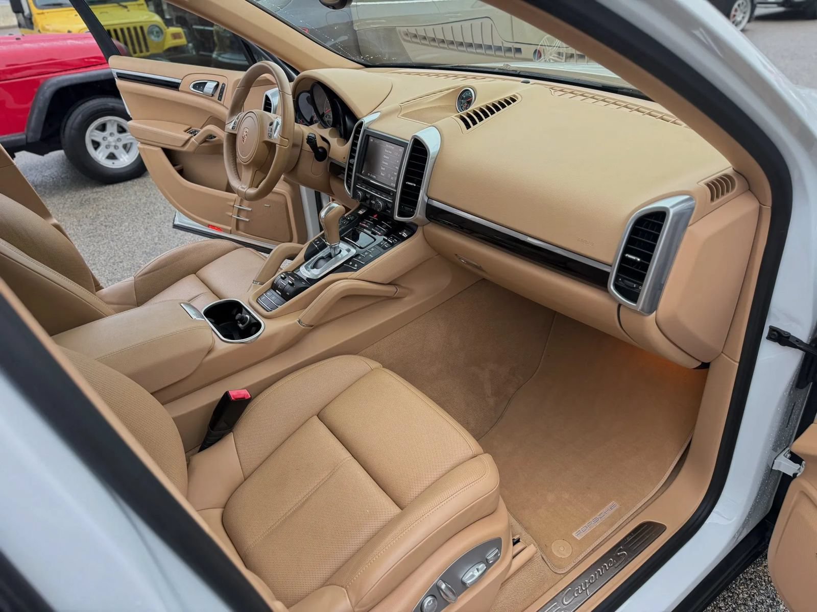 Used 2014 Porsche Cayenne S AWD/4WD image 39