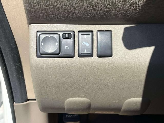 Used 2012 Nissan Pathfinder Silver AWD/4WD image 30