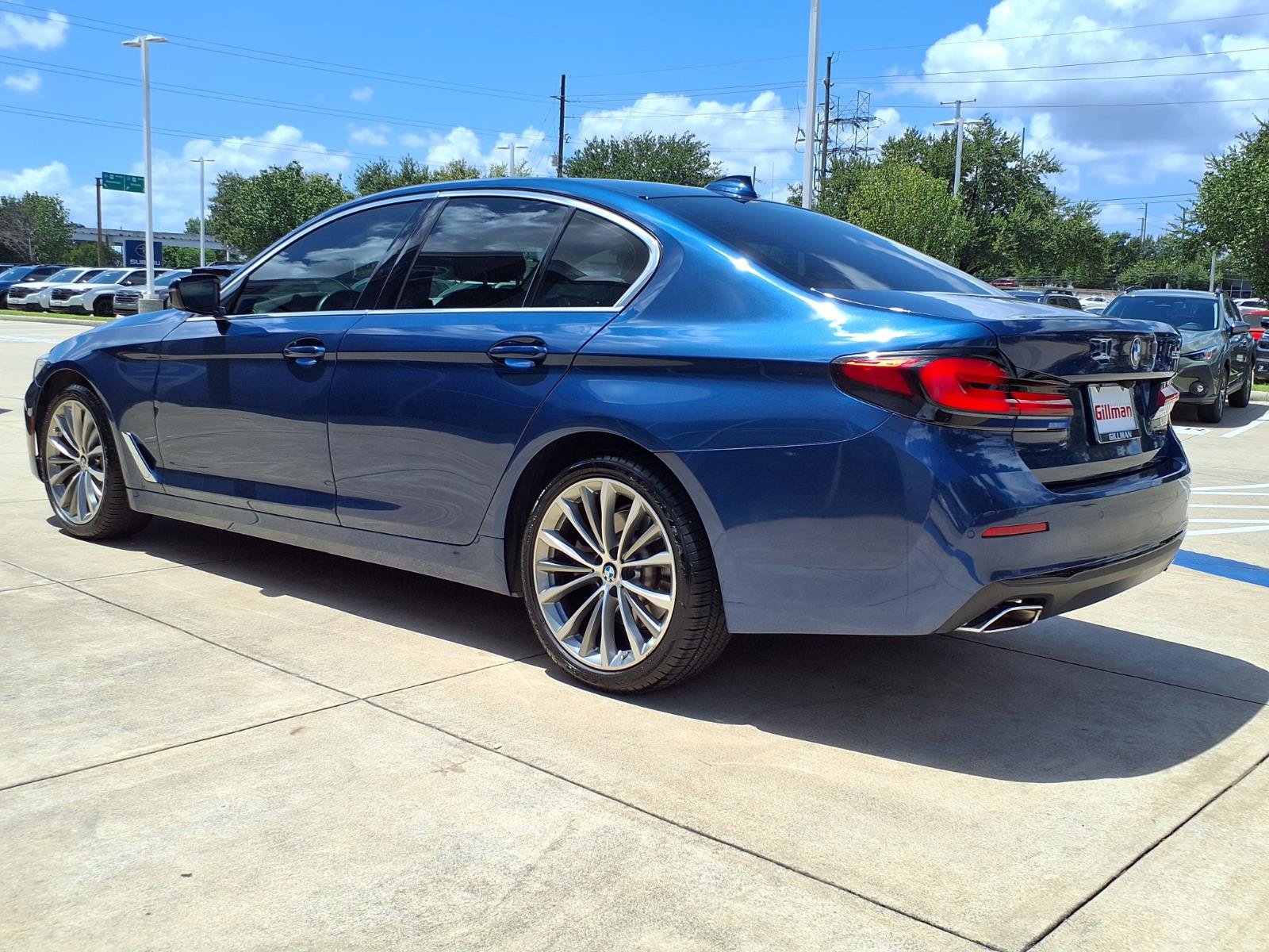 Used 2022 BMW 530i w/ Convenience Package RWD image 3