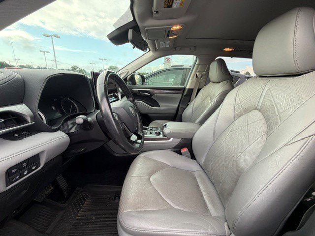 Used 2020 Toyota Highlander Platinum AWD/4WD image 8