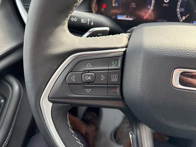 Used 2025 Jeep Grand Cherokee Laredo X w/ Luxury Tech Group I image 10