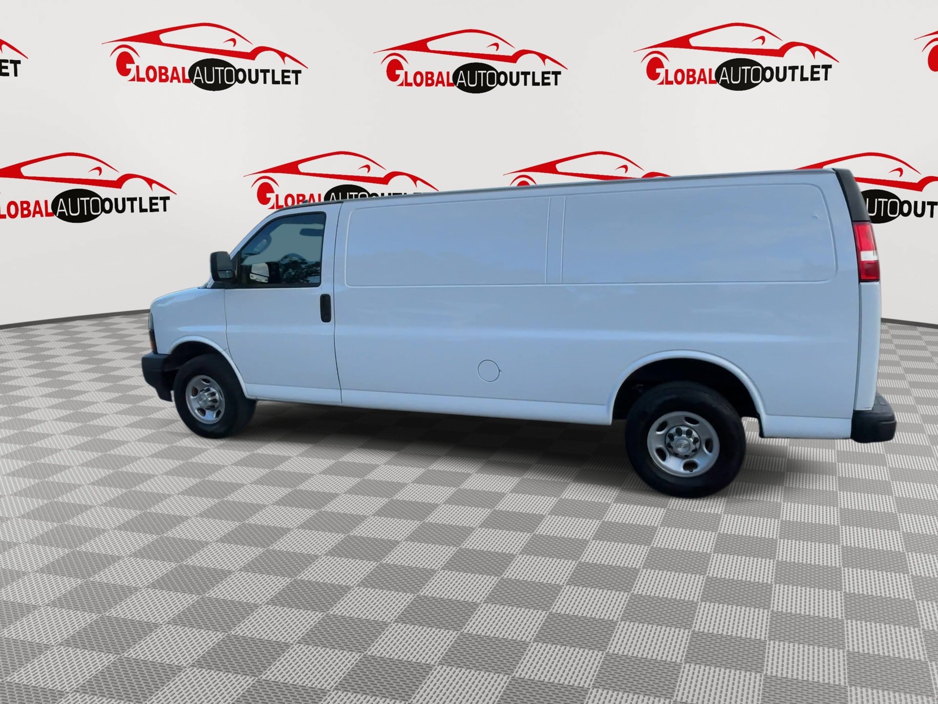 Used 2023 Chevrolet Express 3500 Extended w/ Driver Convenience Package RWD image 5