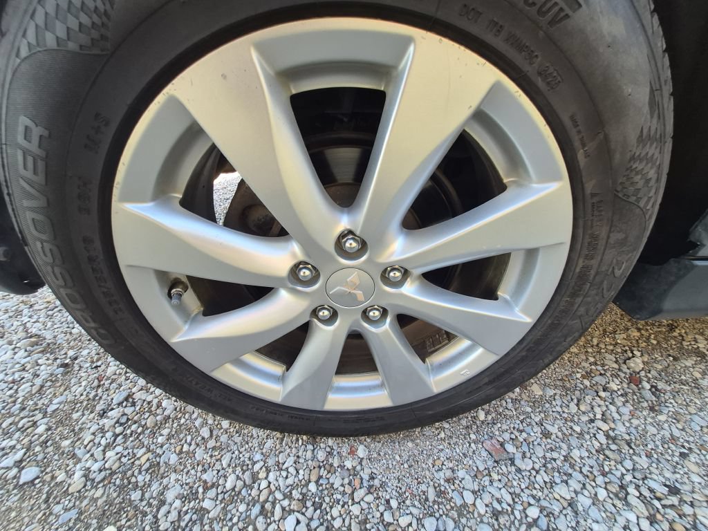Used 2014 Mitsubishi Outlander Sport SE FWD image 28