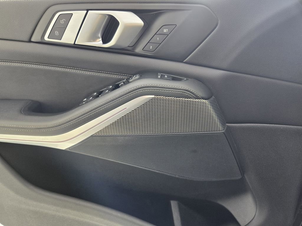 Used 2020 BMW X5 sDrive40i w/ M Sport Package image 28