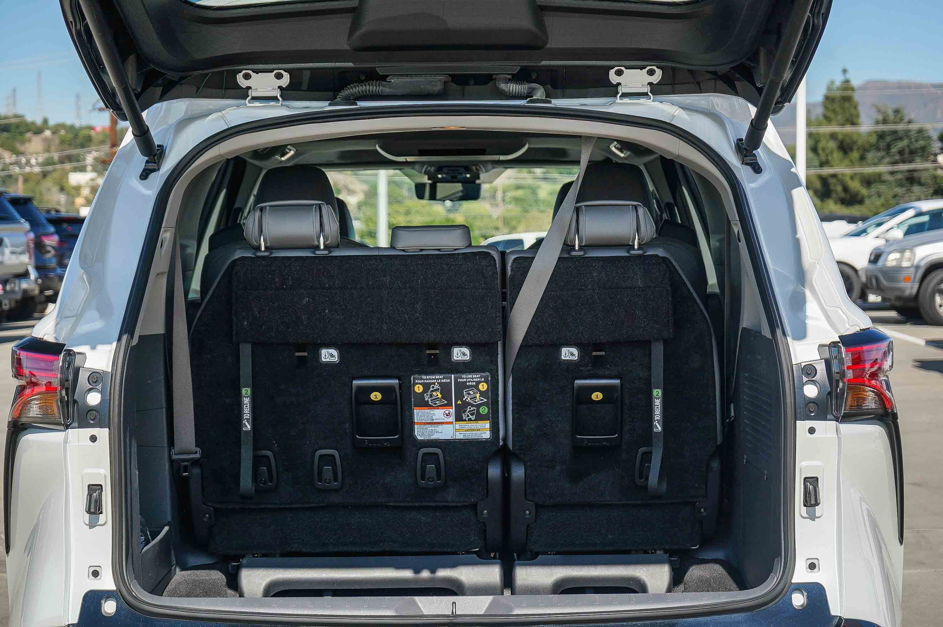 Certified 2024 Toyota Sienna Limited image 27