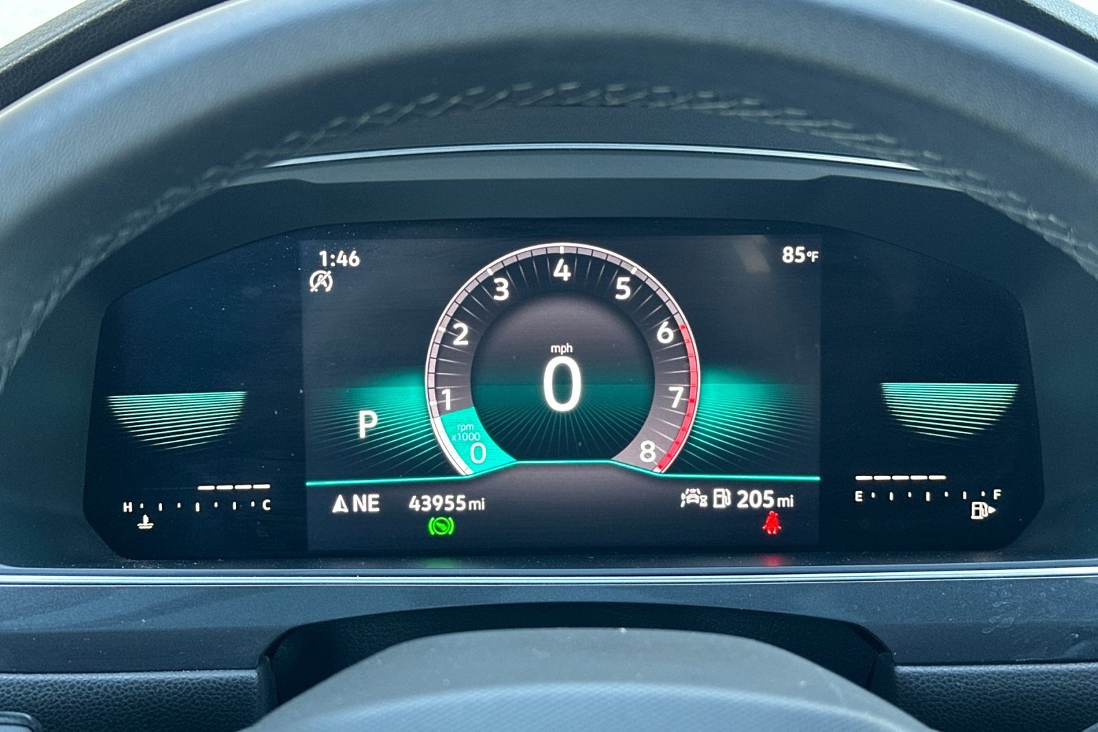 Used 2022 Volkswagen Tiguan SE R-Line image 24