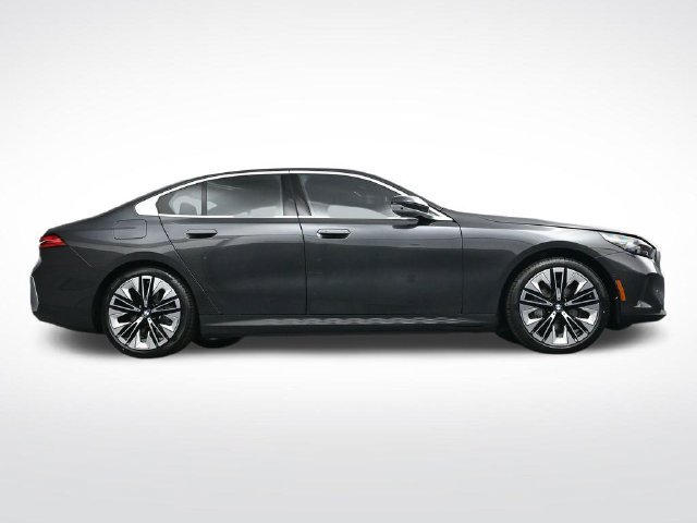 New 2026 BMW i5 eDrive40 AWD/4WD image 33