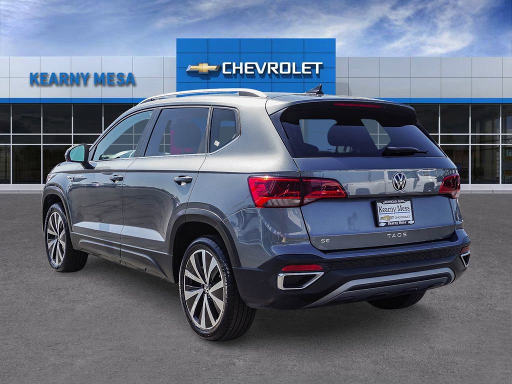 Used 2024 Volkswagen Taos SE FWD image 4