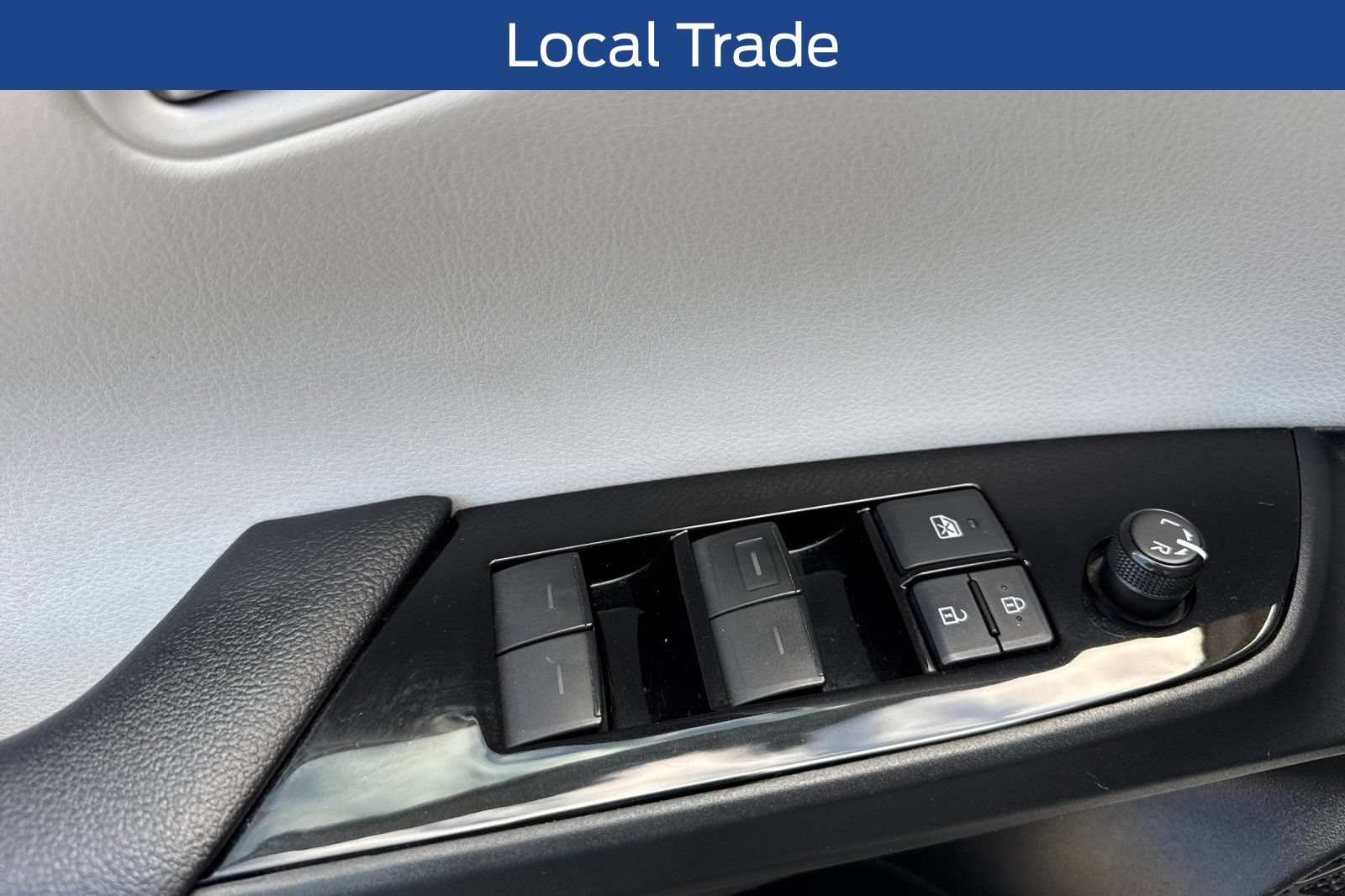 Used 2020 Toyota Prius Prime XLE FWD image 15