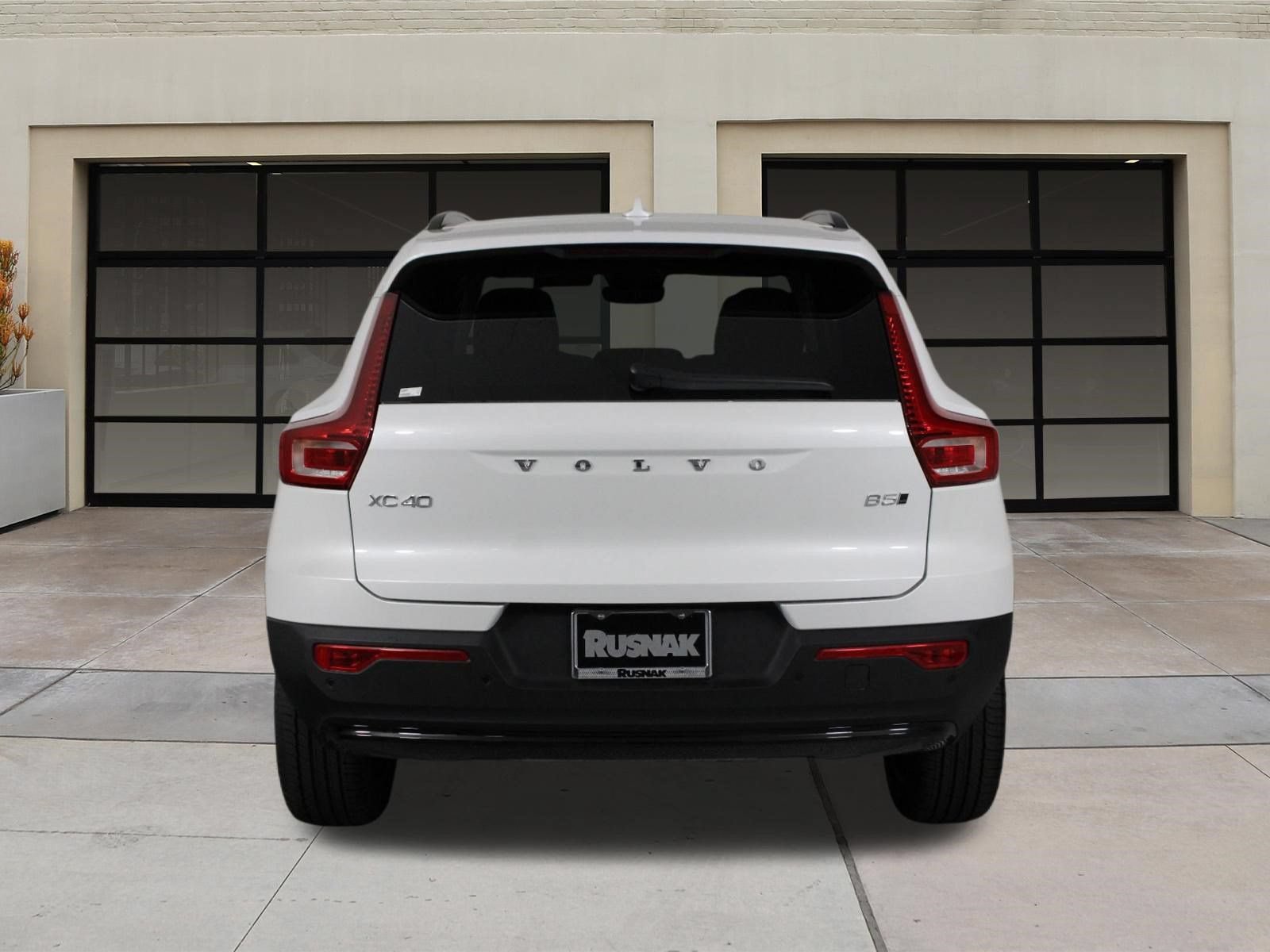 New 2026 Volvo XC40 B5 Plus w/ Climate Package AWD/4WD image 4