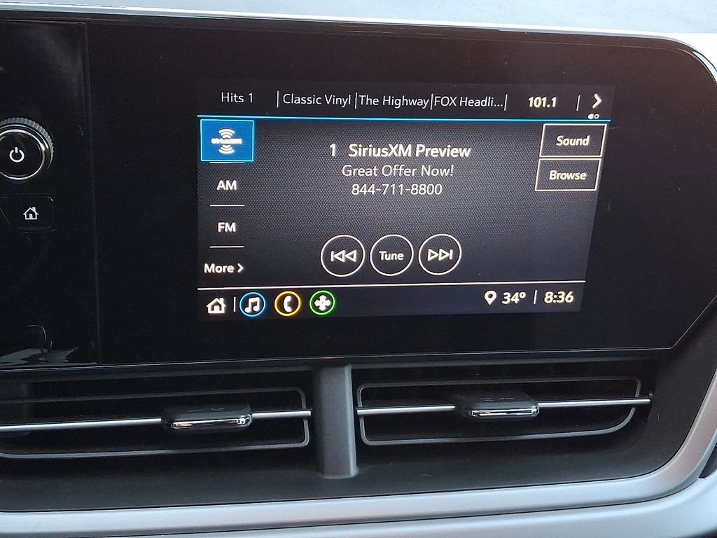 Used 2024 Chevrolet Trax RS w/ Sunroof Package FWD image 3