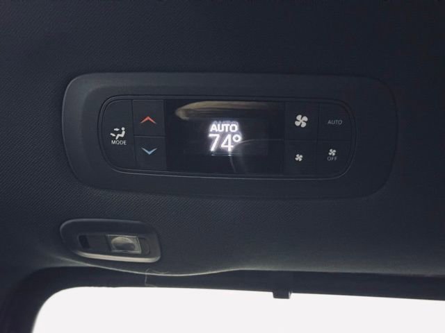 Certified 2025 Chrysler Pacifica Limited image 28