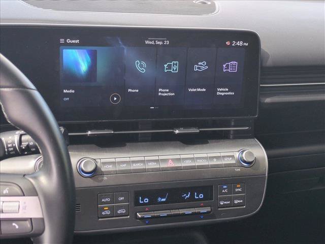 Used 2025 Hyundai Kona SEL AWD/4WD image 12