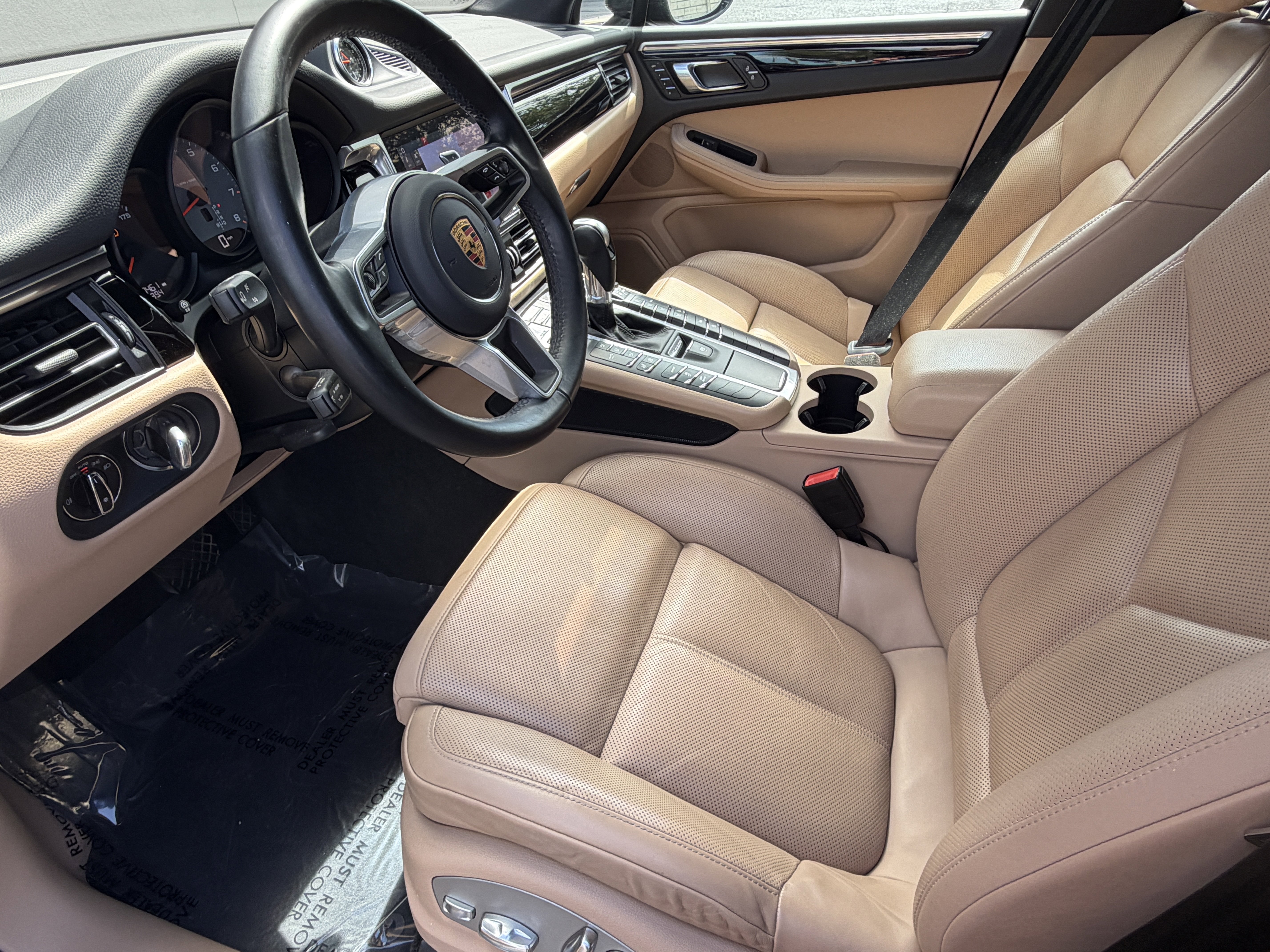 Certified 2021 Porsche Macan S AWD/4WD image 4