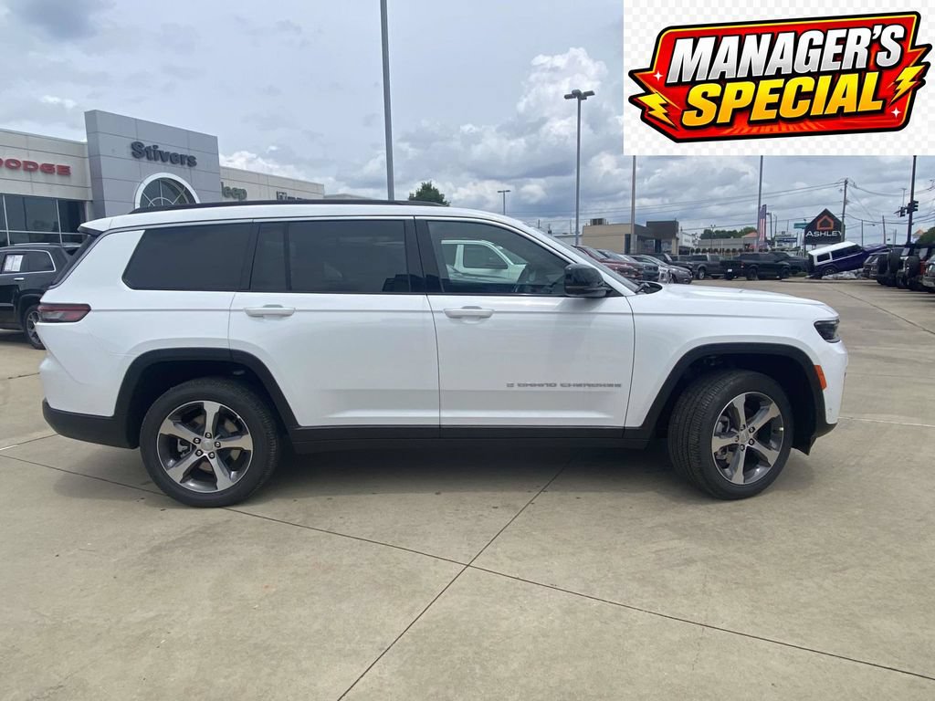 New 2026 Jeep Grand Cherokee L Limited w/ Luxury Tech Group II RWD image 35