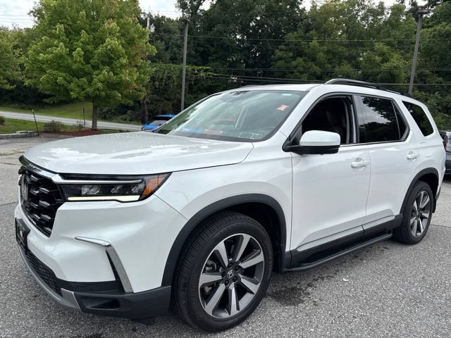 Used 2023 Honda Pilot Elite image 2
