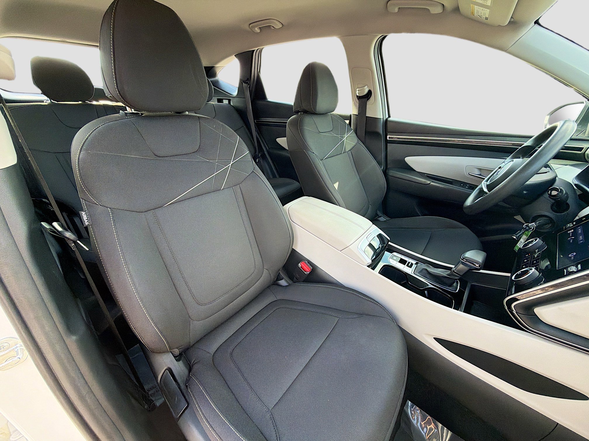 Used 2023 Hyundai Tucson SE image 14