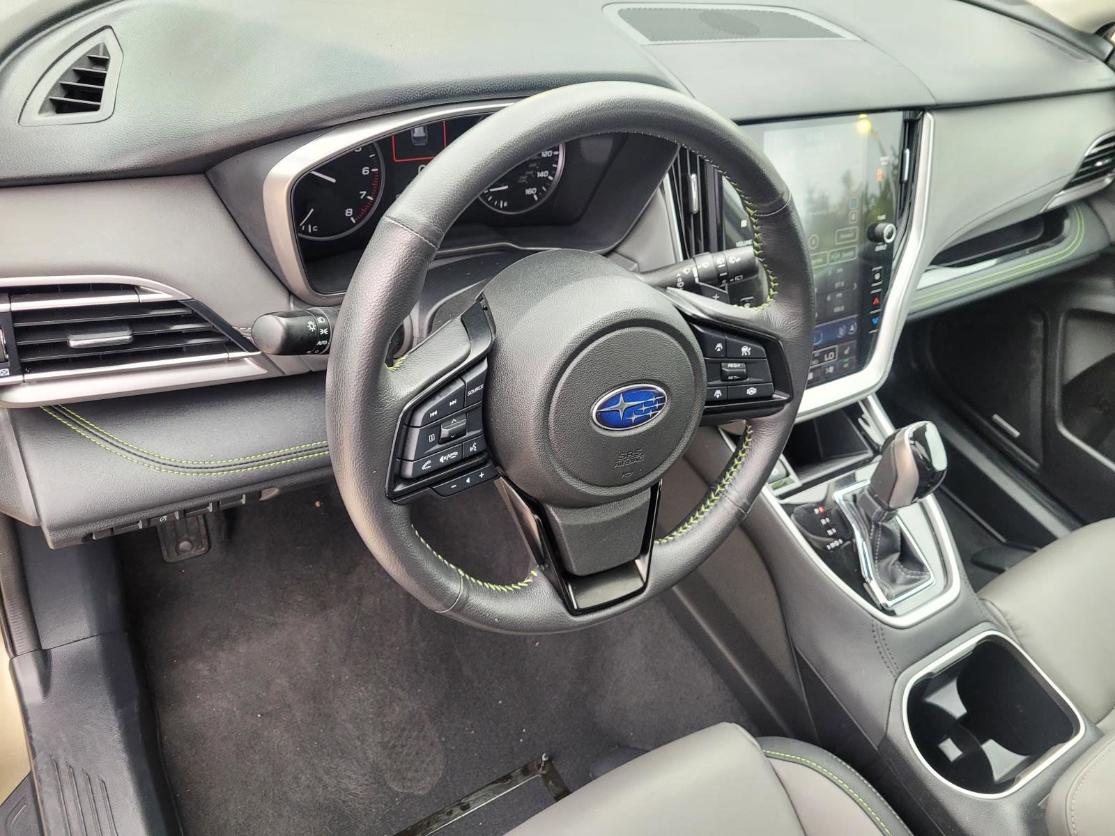 Used 2025 Subaru Outback Onyx Edition AWD/4WD image 27