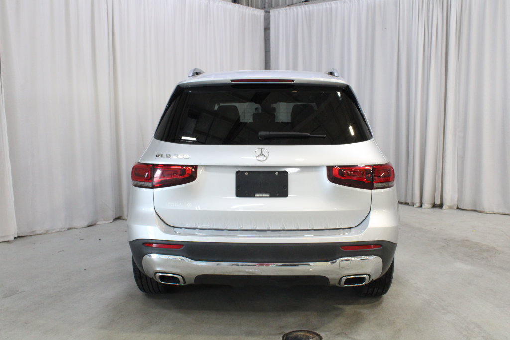 Used 2021 Mercedes-Benz GLB 250 image 26