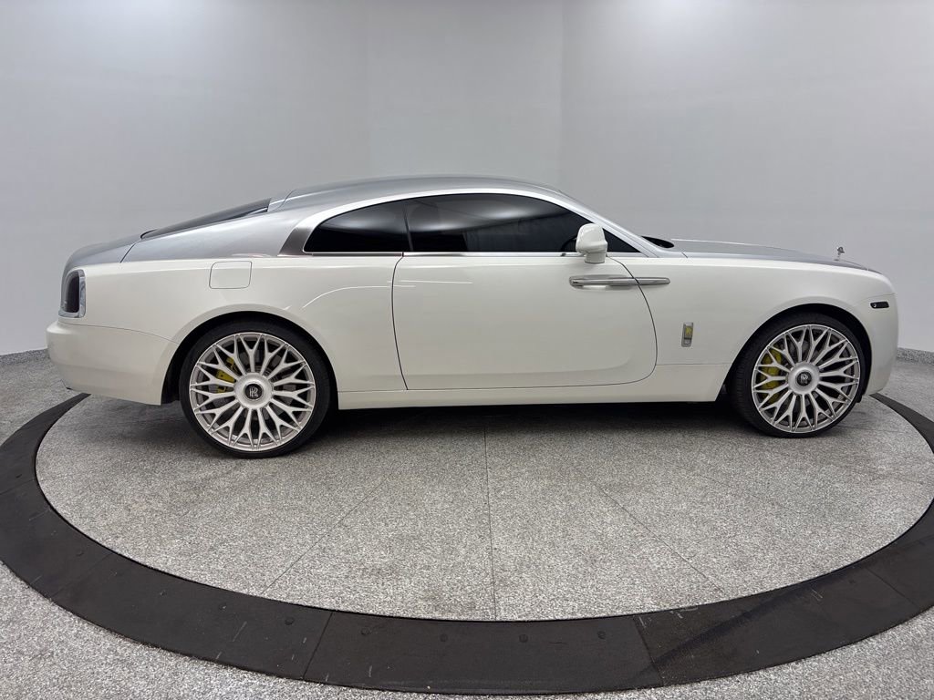 Used 2016 Rolls-Royce Wraith RWD image 16