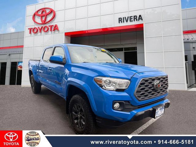 Used 2020 Toyota Tacoma SR5 AWD/4WD image 2